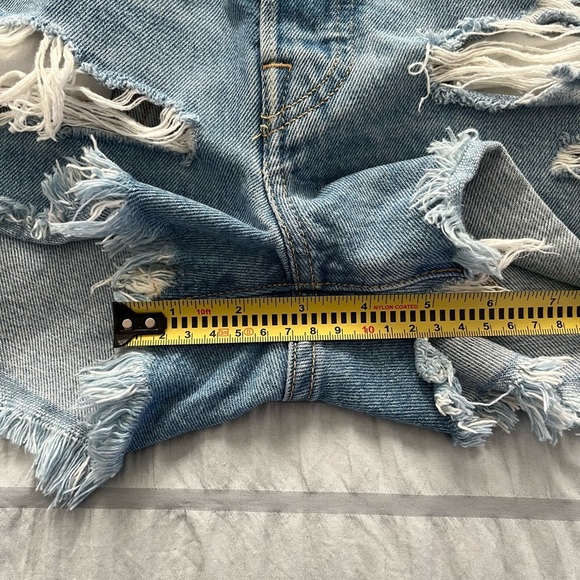 Levi Jean shorts - Picture 8 of 10